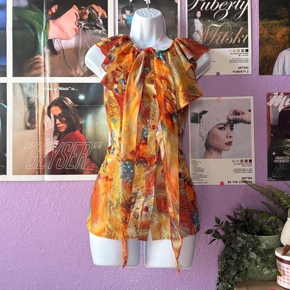 Boho Abstract Ruffle Tie Neck Top Size L - Picture 2 of 5